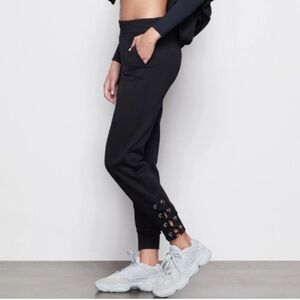 Good American All Tied Up Jogger Pants Size 2 Black Fleece Lined Lace Up Ankles
